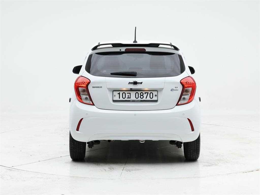 Chevrolet Spark - Vista 5