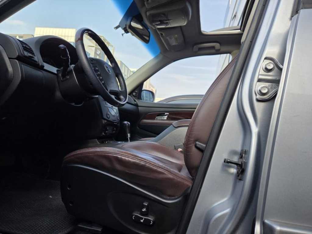Ssangyong Rexton - Vista 10