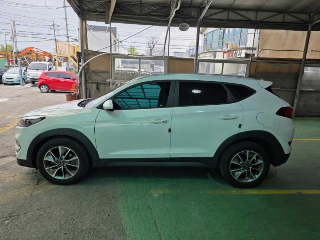 HYUNDAI Tucson - Vista 8