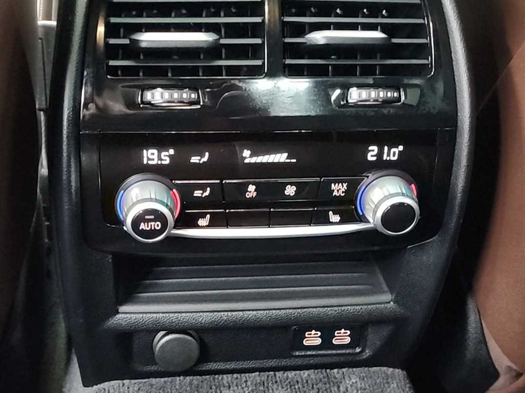 BMW 5 Series 2023 Negro - Importación desde Corea - HF Imports Iquique - Foto 13