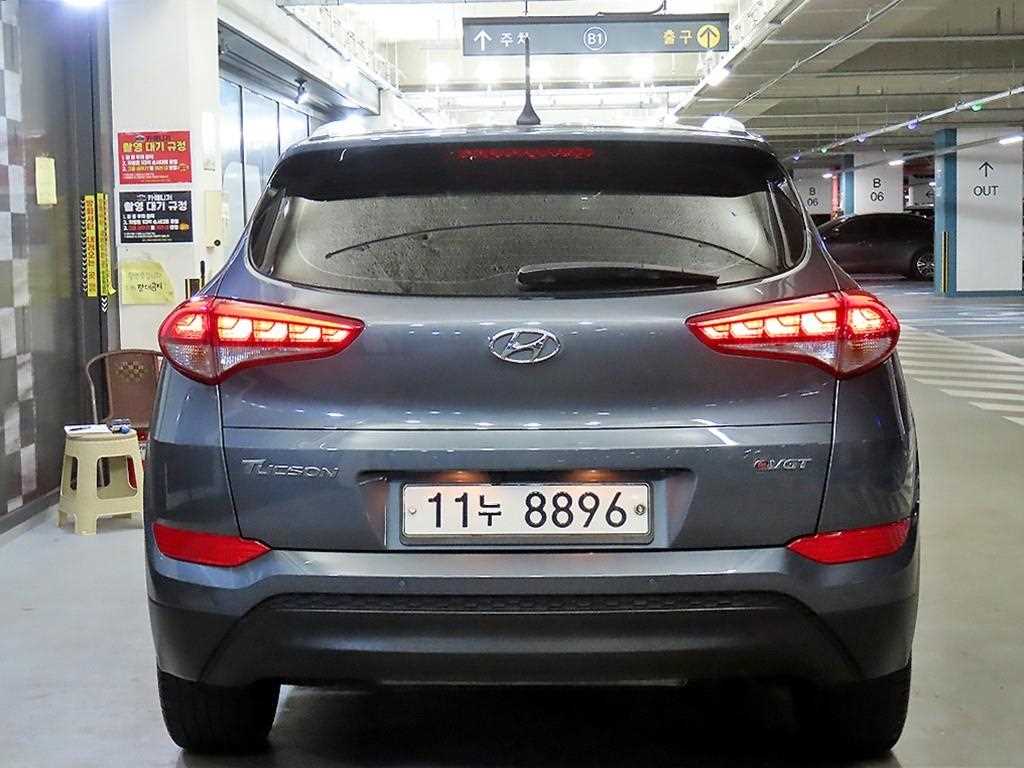 HYUNDAI Tucson - Vista 5