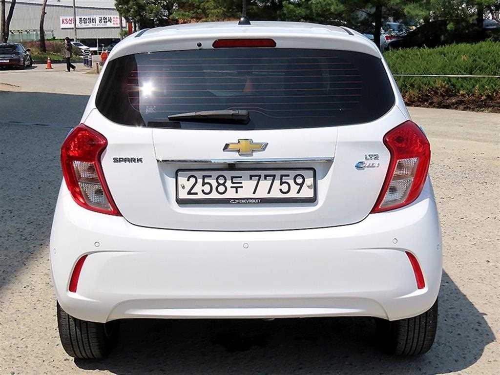 Chevrolet Spark - Vista 4