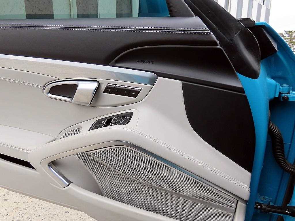 Porsche 718 - Vista 10