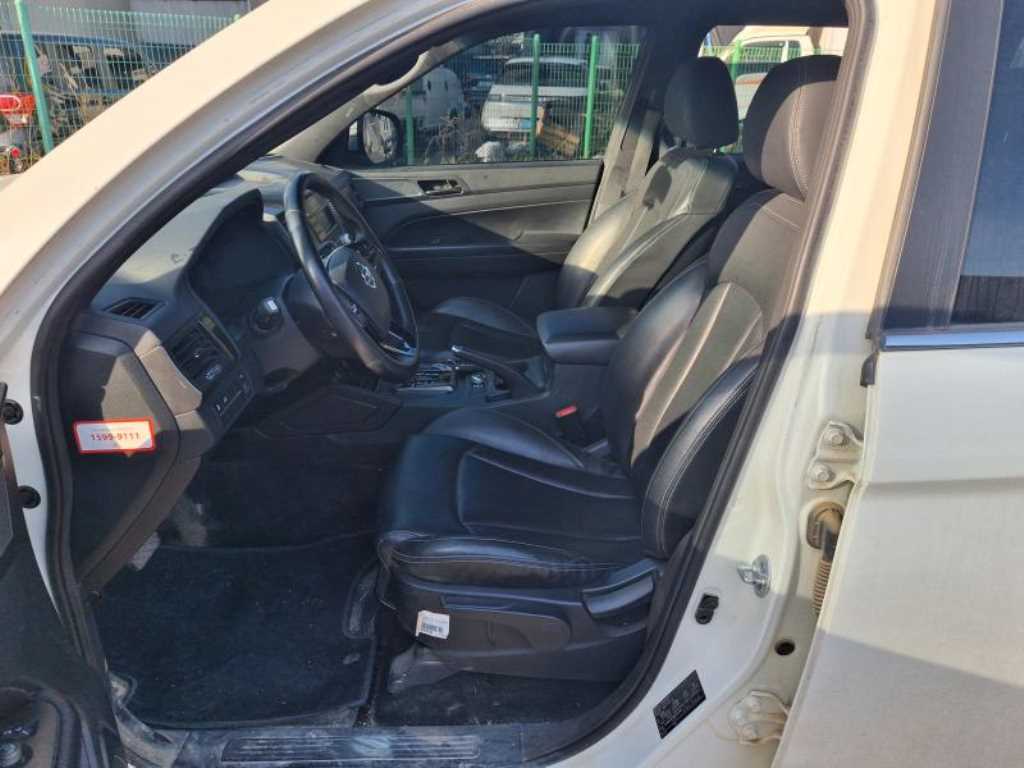 Ssangyong Rexton - Vista 4