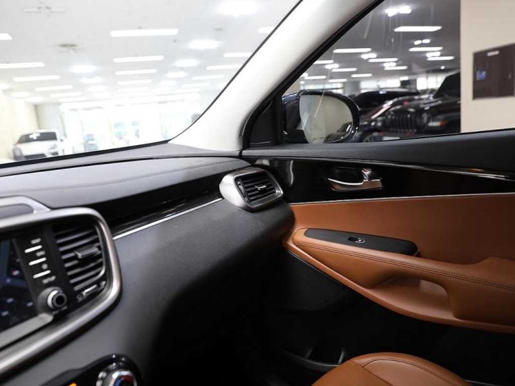 KIA Sorento - Vista 11