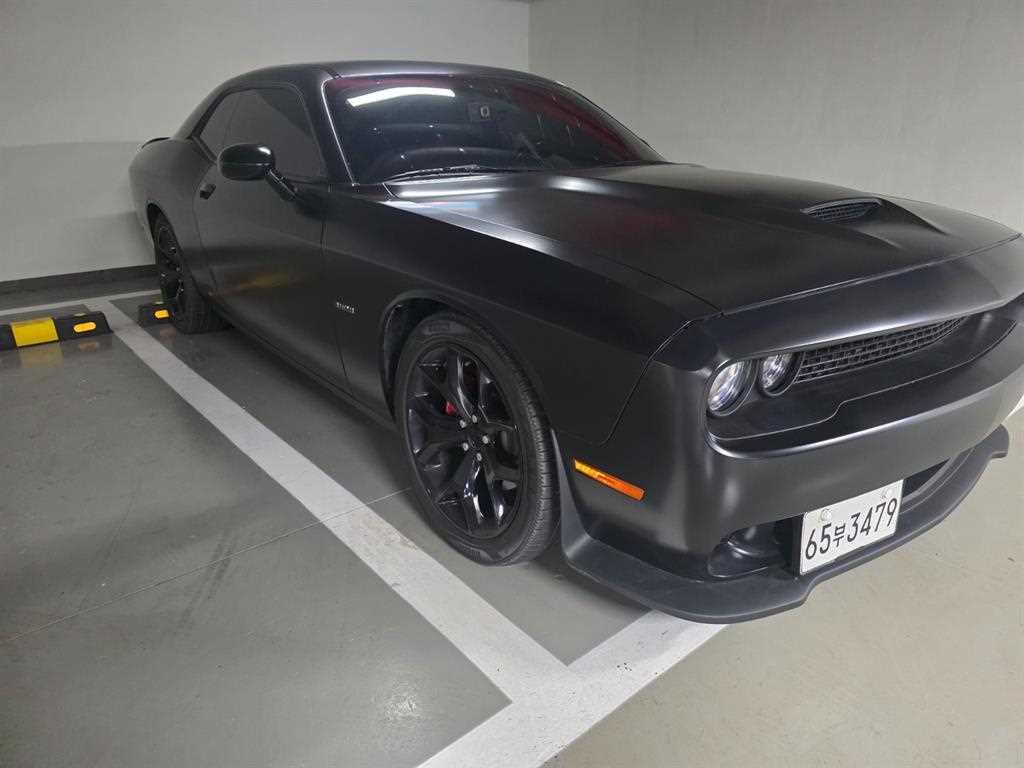 DODGE Challenger - Vista 3