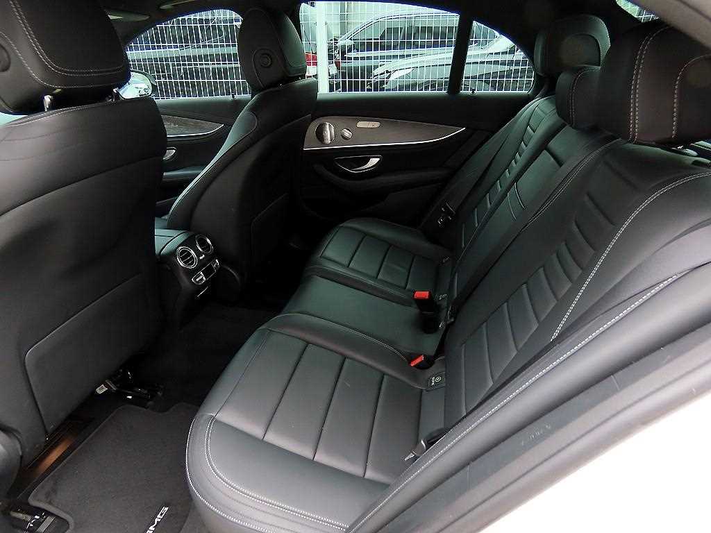 Mercedes Benz E class - Vista 6