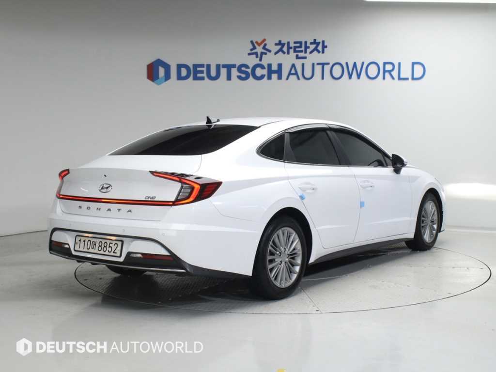 HYUNDAI Sonata - Vista 2