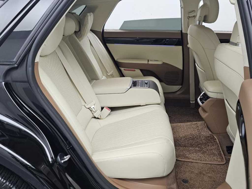 HYUNDAI Grandeur - Vista 10