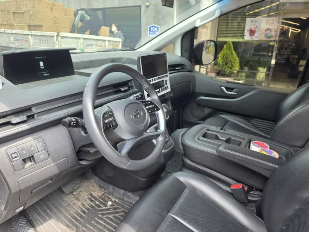 HYUNDAI Staria - Vista 6