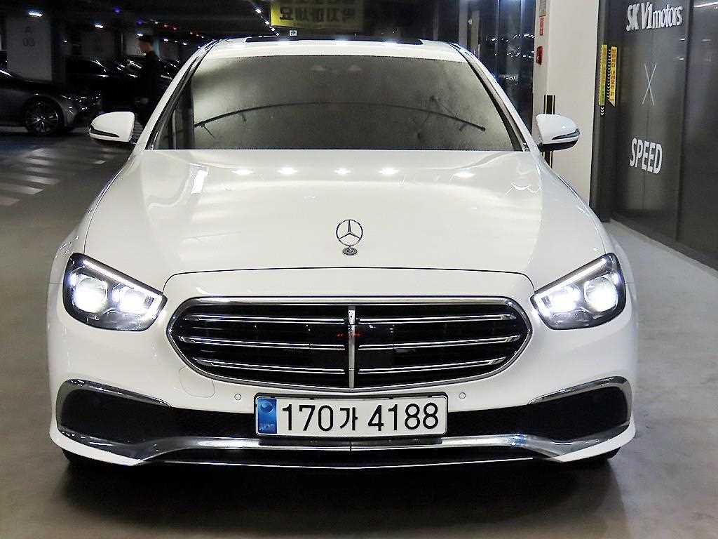 Mercedes Benz E class - Vista 2