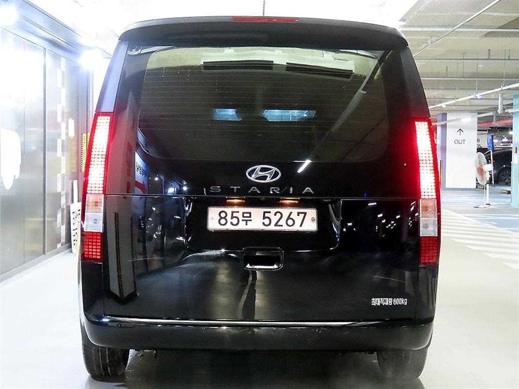 HYUNDAI Staria - Vista 5