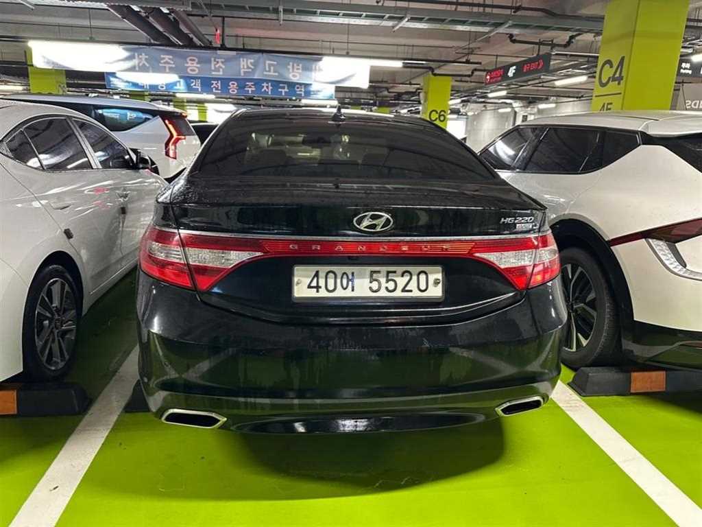 HYUNDAI Grandeur - Vista 4