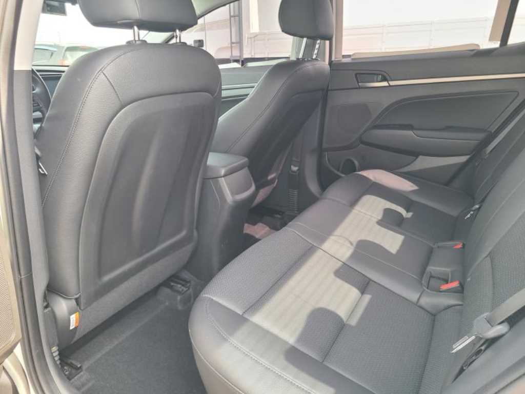 HYUNDAI Avante 2017 Blanco - Importación desde Corea - HF Imports Iquique - Foto 16