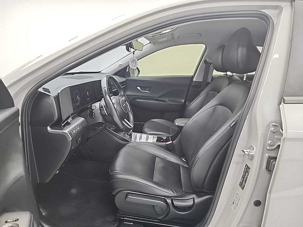 HYUNDAI Kona - Vista 11