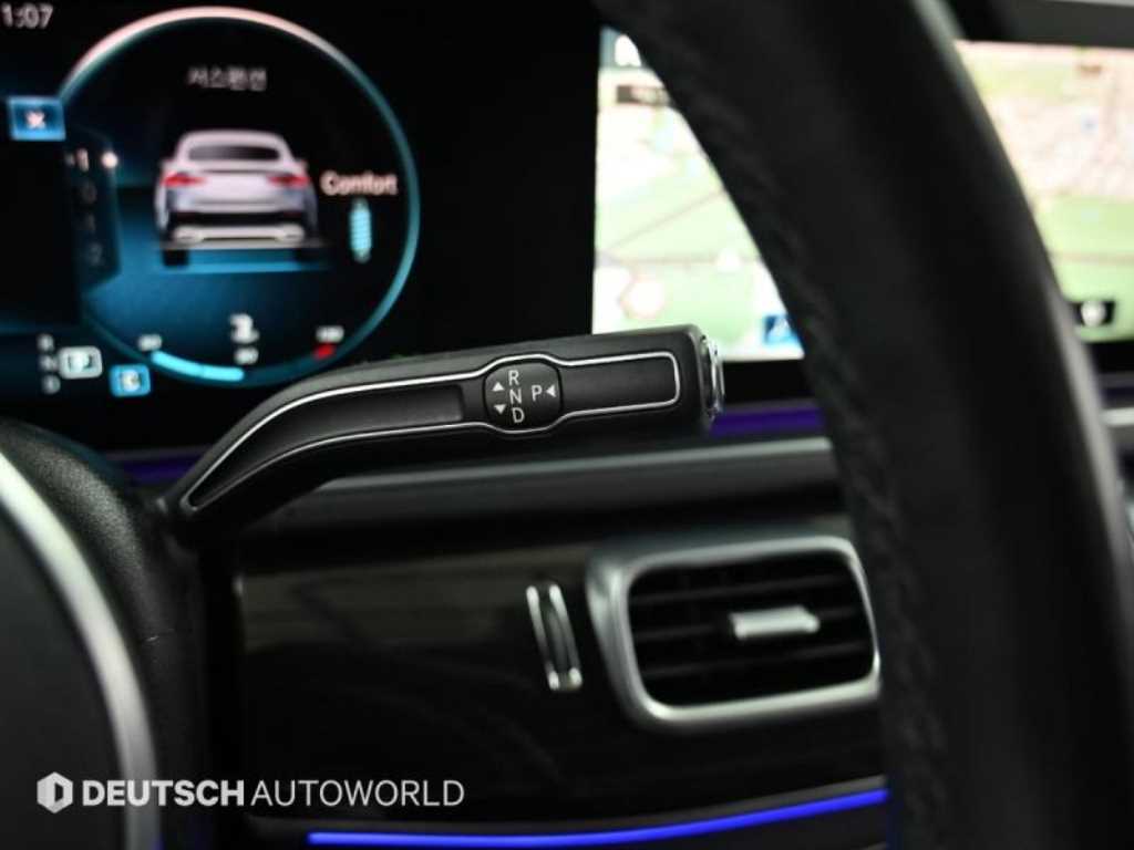 Mercedes Benz GLE Class - Vista 9