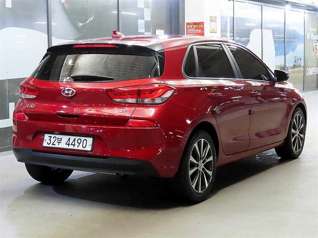 HYUNDAI i30 - Vista 4