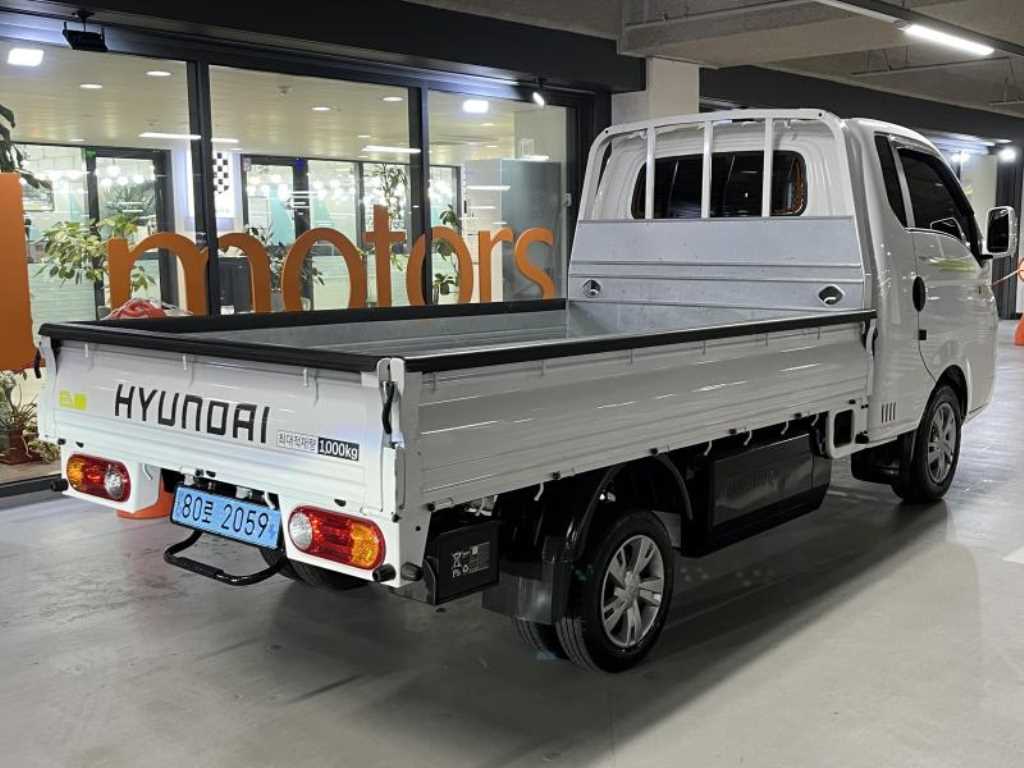 Small Truck Cargo (small) - Vista 4