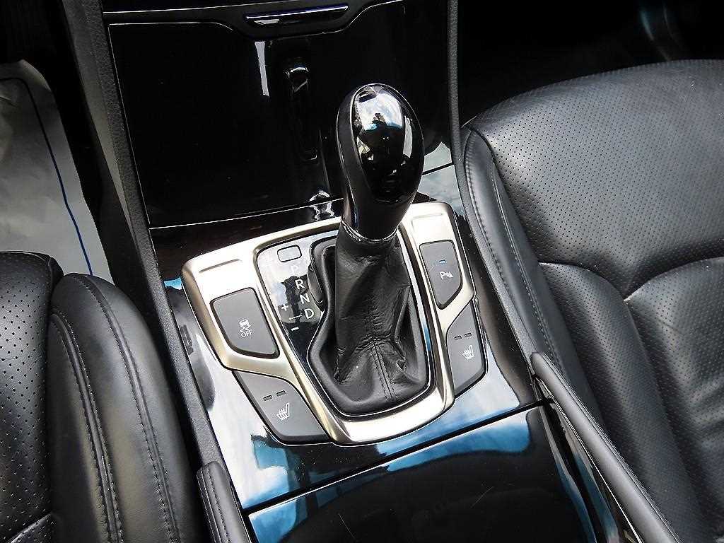 HYUNDAI Grandeur - Vista 10