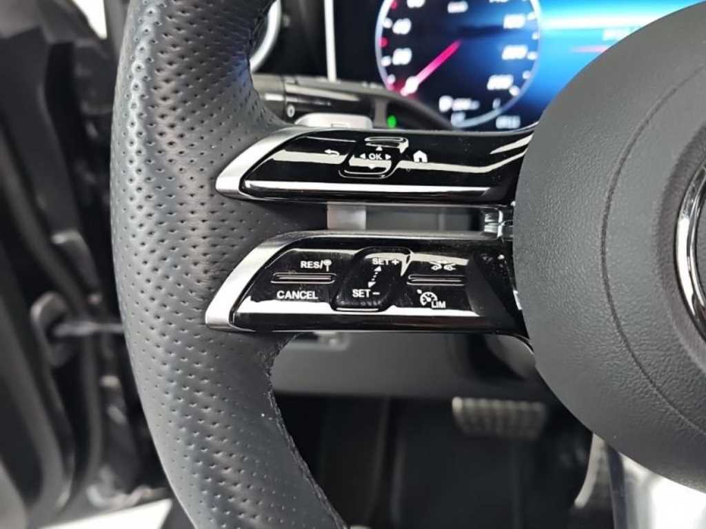 Mercedes Benz GLC Class - Vista 8