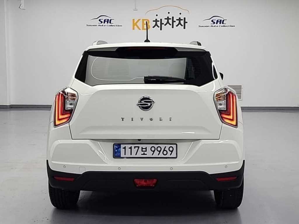 Ssangyong Tivoli - Vista 3