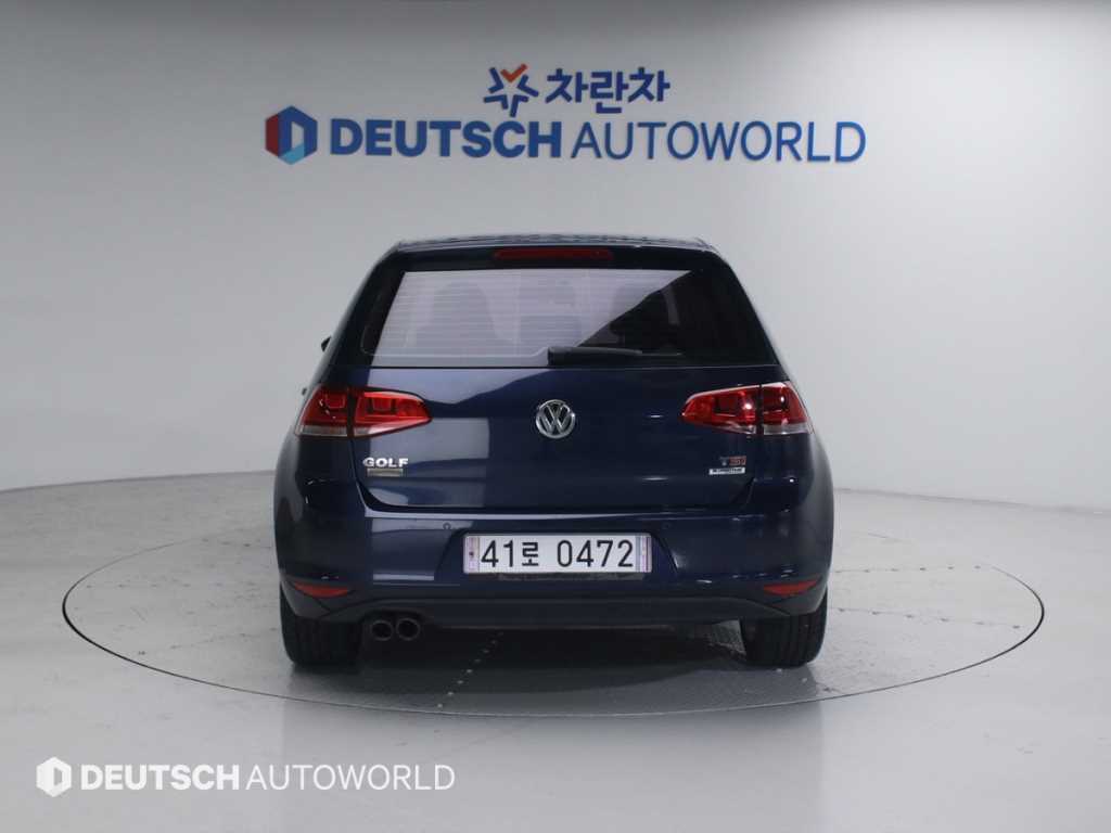 Volkswagen Golf - Vista 4