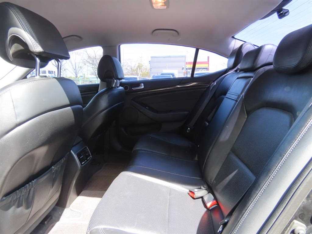 KIA K7 - Vista 6