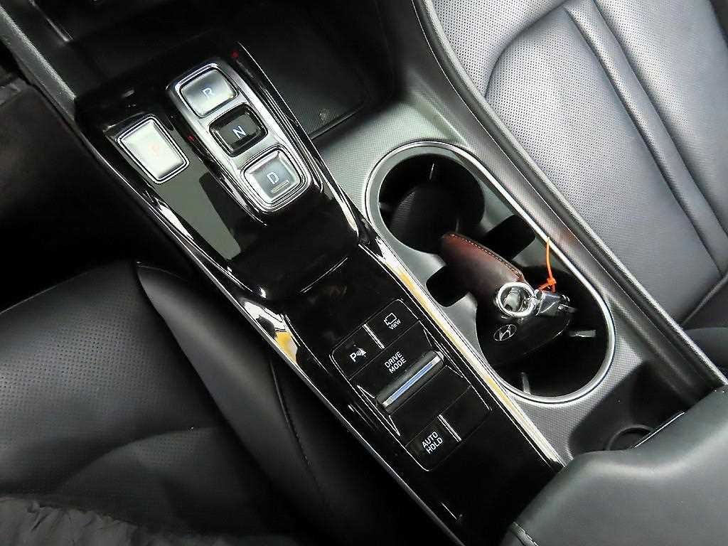 HYUNDAI Sonata - Vista 10