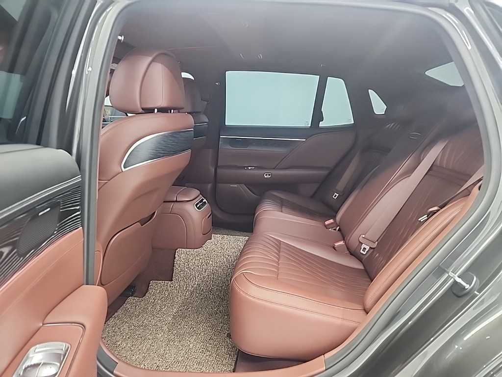 Genesis G90 - Vista 12