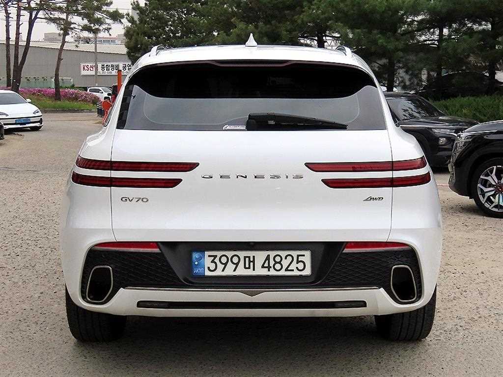 Genesis GV70 - Vista 4