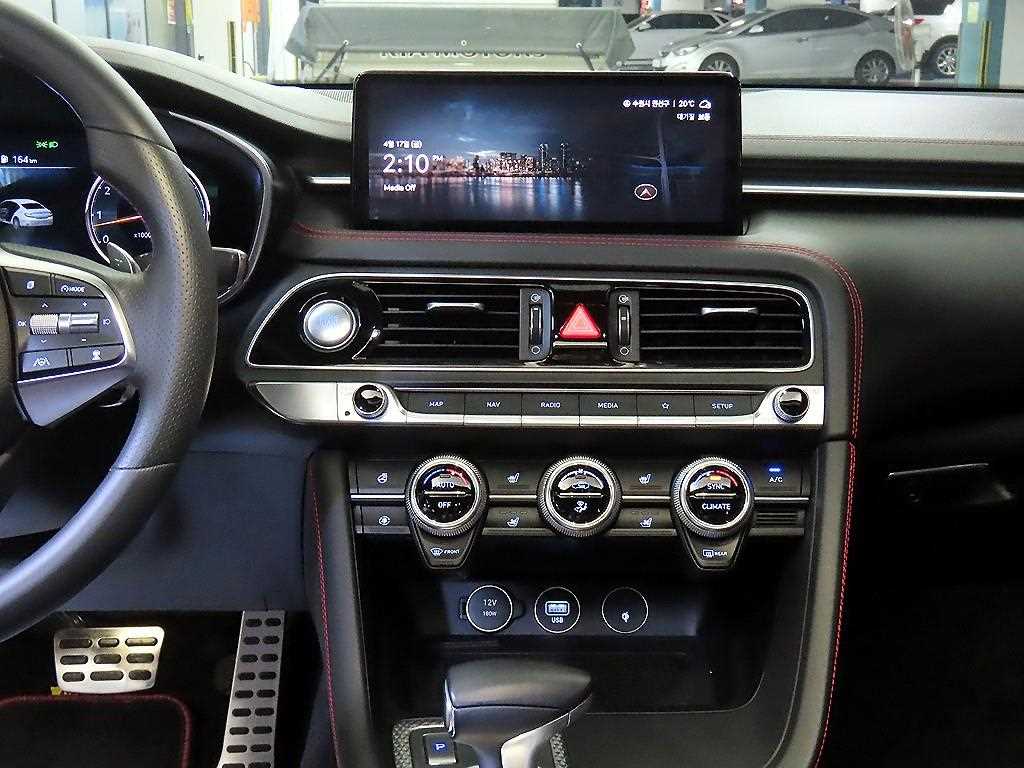 Genesis G70 - Vista 11