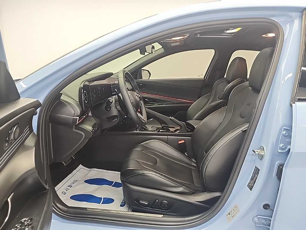 HYUNDAI Avante - Vista 11