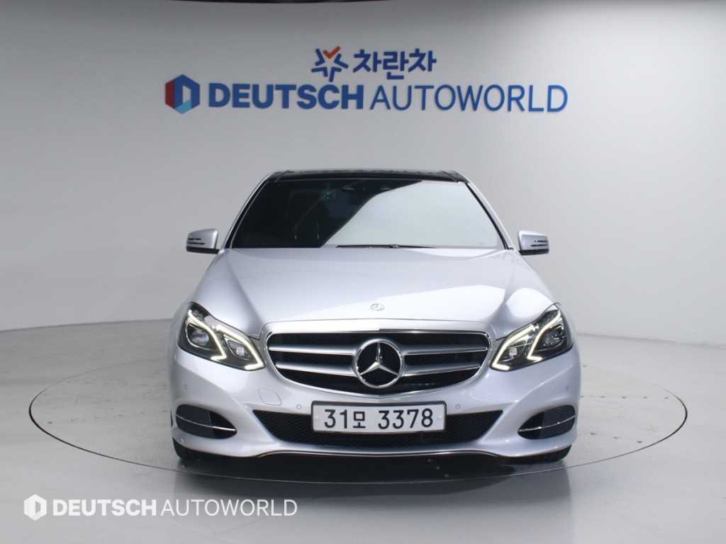 Mercedes Benz E class - Vista 3