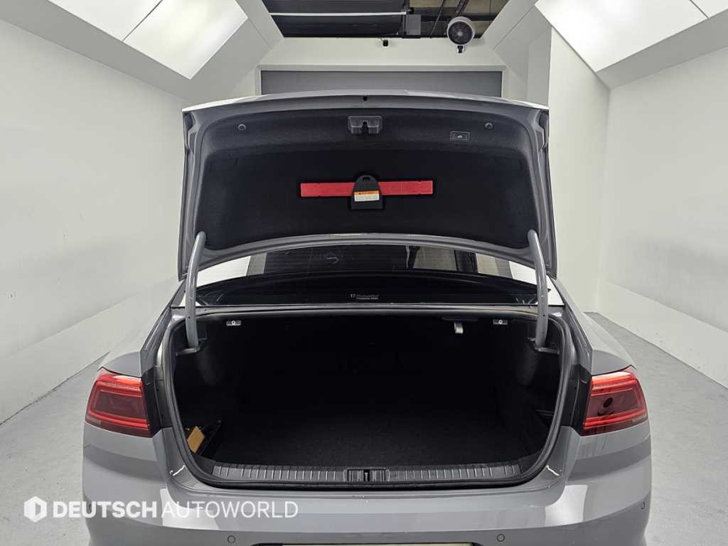 Volkswagen Passat 2022 Gris - Importación desde Corea - HF Imports Iquique - Foto 19