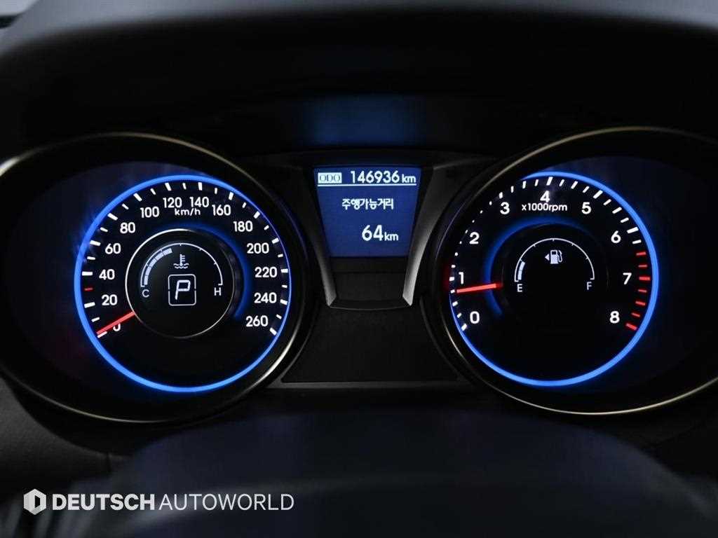 HYUNDAI Genesis - Vista 8