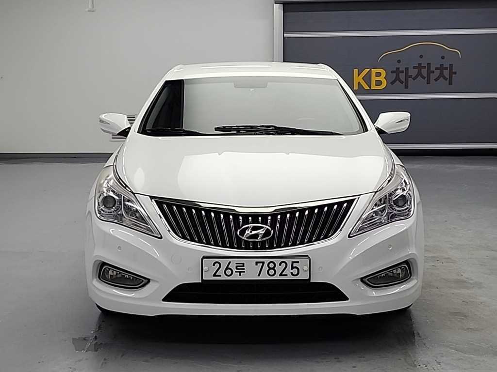 HYUNDAI Grandeur - Vista 2