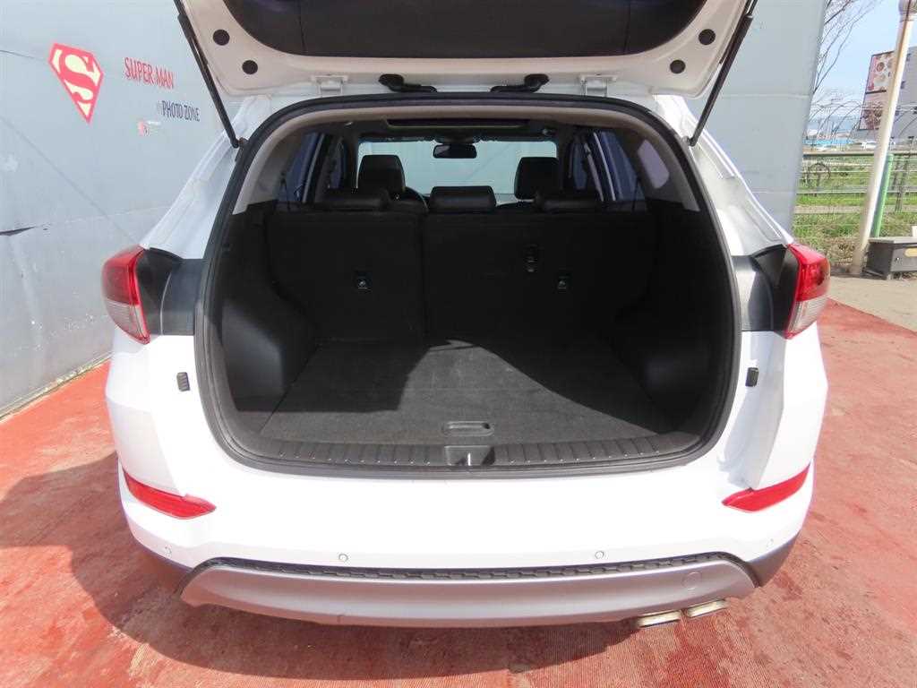 HYUNDAI Tucson - Vista 5