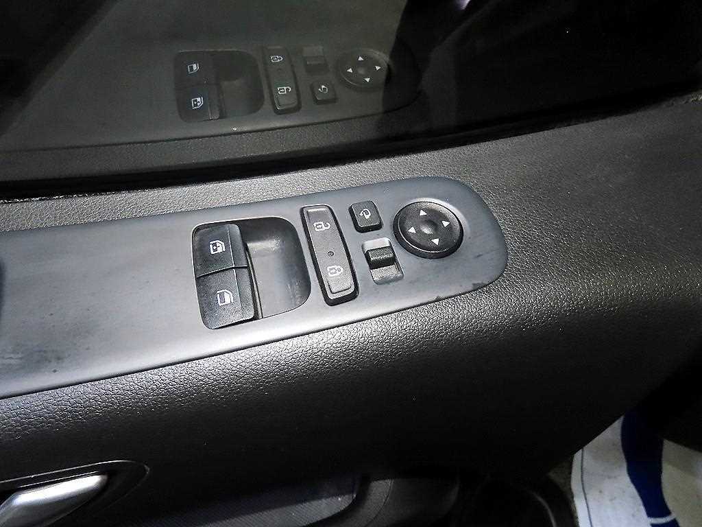 HYUNDAI Staria - Vista 12