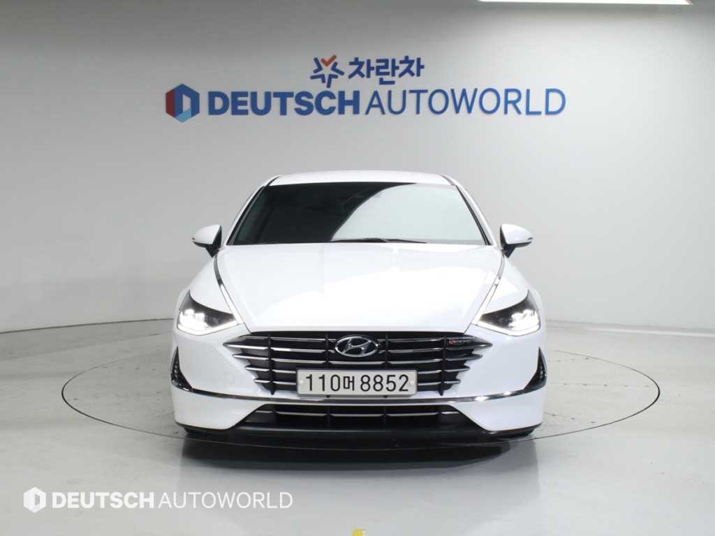 HYUNDAI Sonata - Vista 3