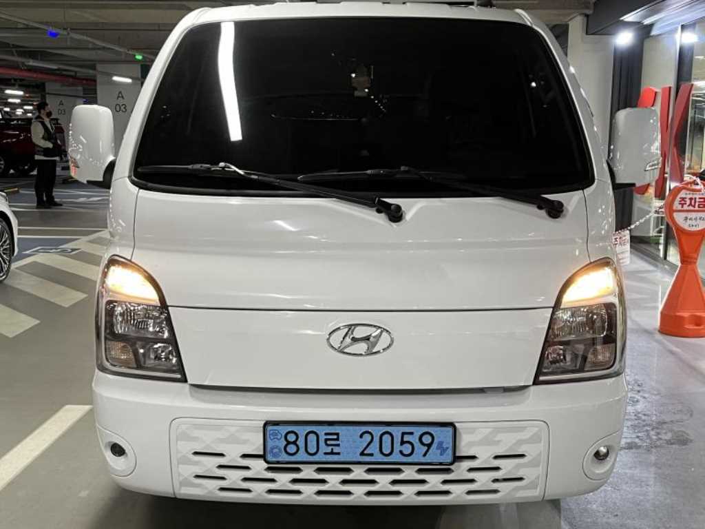 Small Truck Cargo (small) - Vista 2
