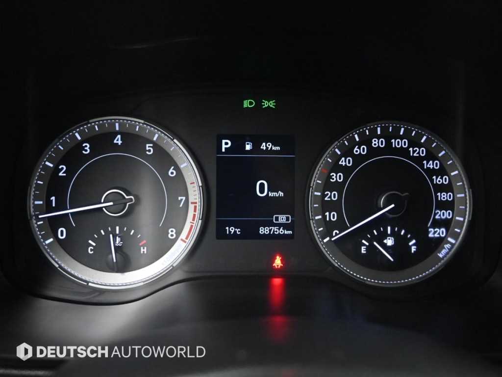 HYUNDAI Venue - Vista 8