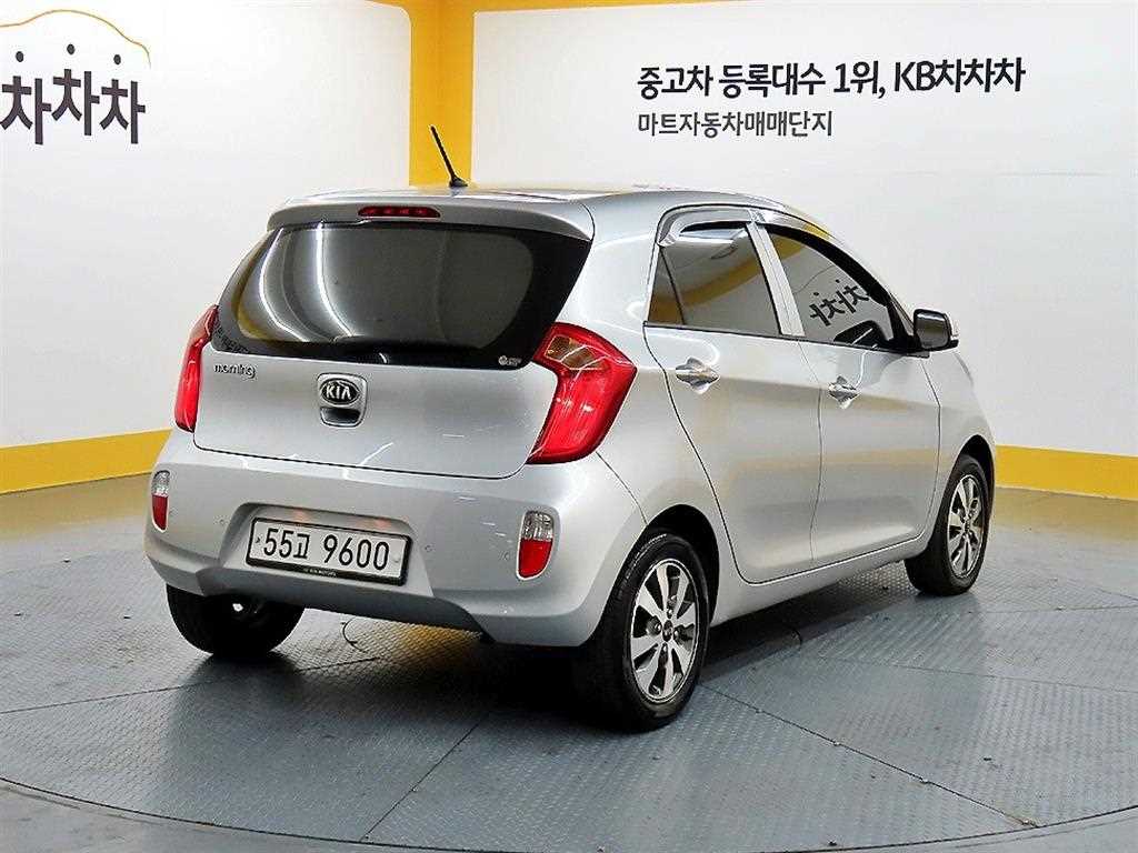 KIA Morning - Vista 4