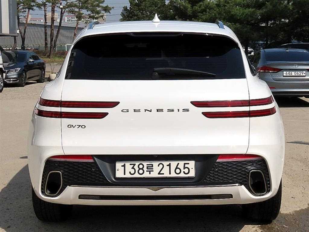 Genesis GV70 - Vista 4