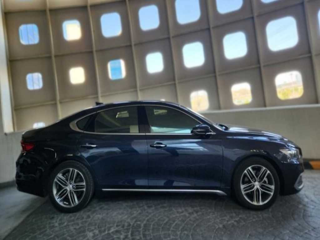 HYUNDAI Grandeur - Vista 2