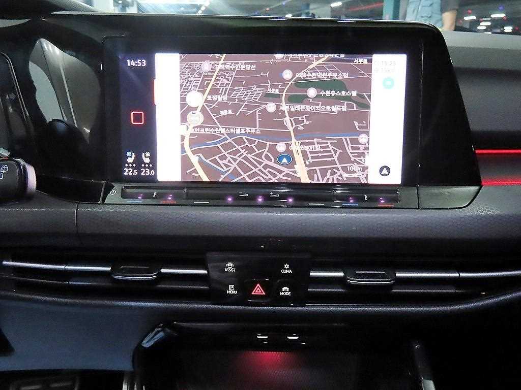 Volkswagen Golf - Vista 11