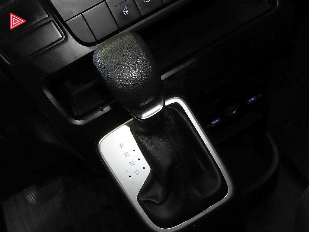HYUNDAI Staria - Vista 12