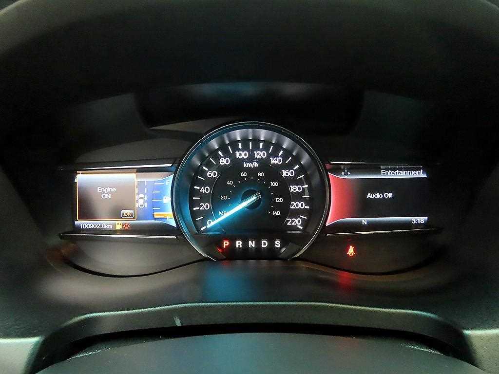 Ford Explorer - Vista 9