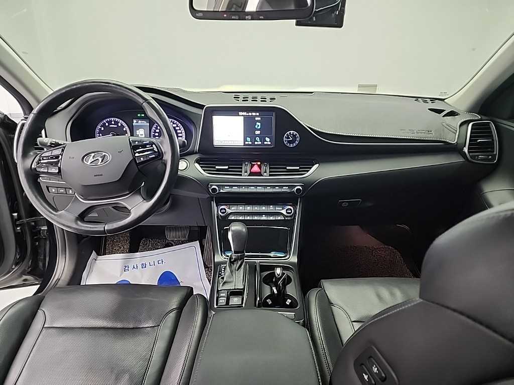 HYUNDAI Grandeur - Vista 7