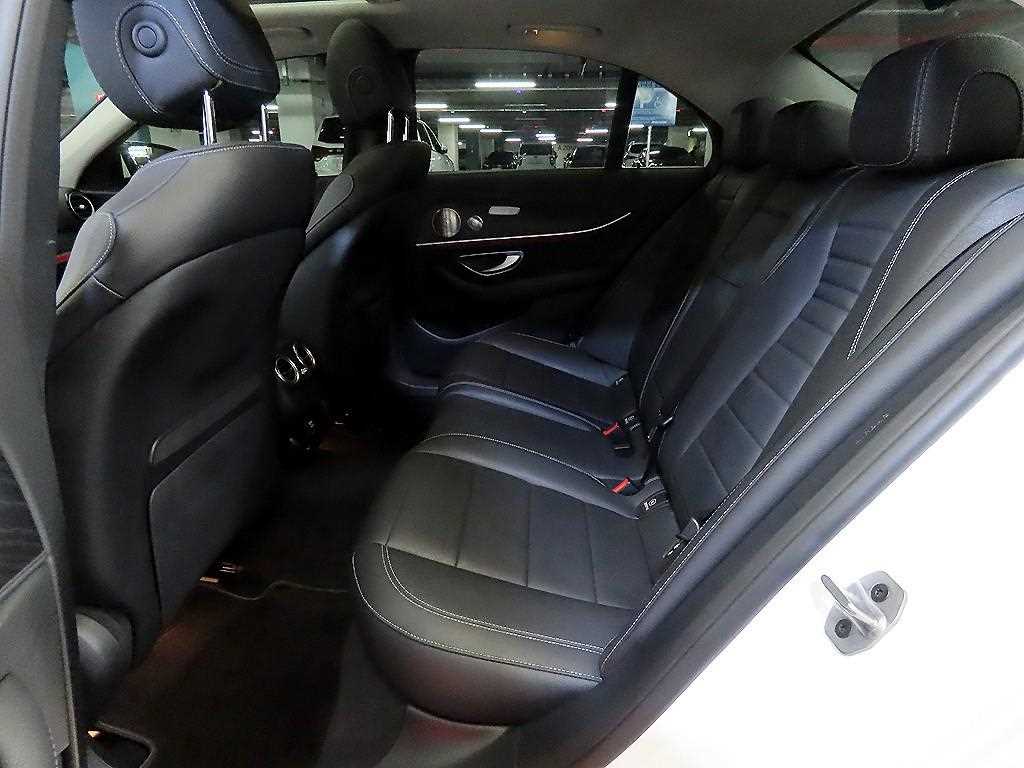 Mercedes Benz E class - Vista 11