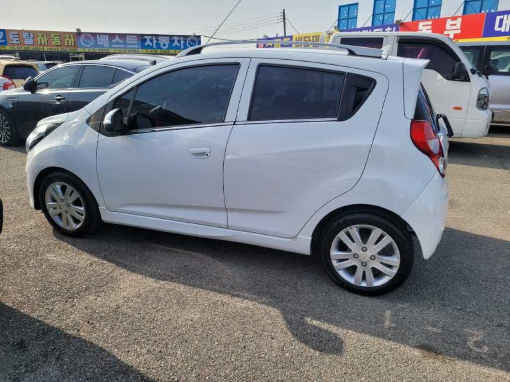 Chevrolet Spark - Vista 3